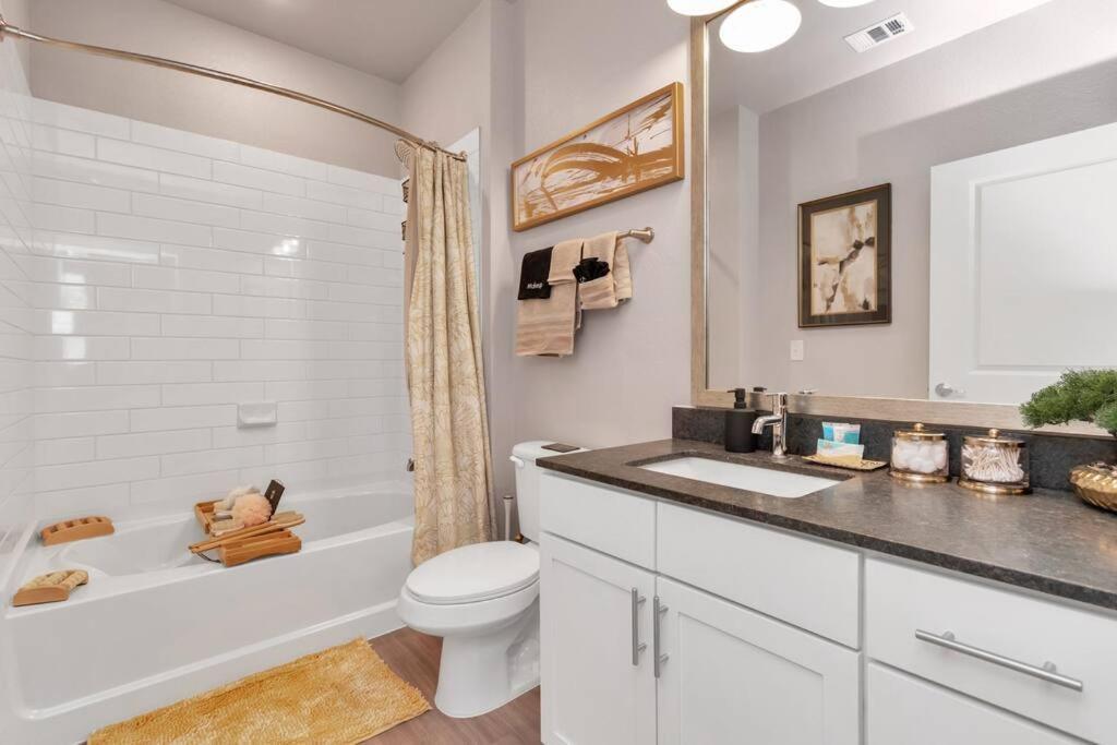 The Golden Treasure Near Kemah Boardwalk! Apartment Exterior foto