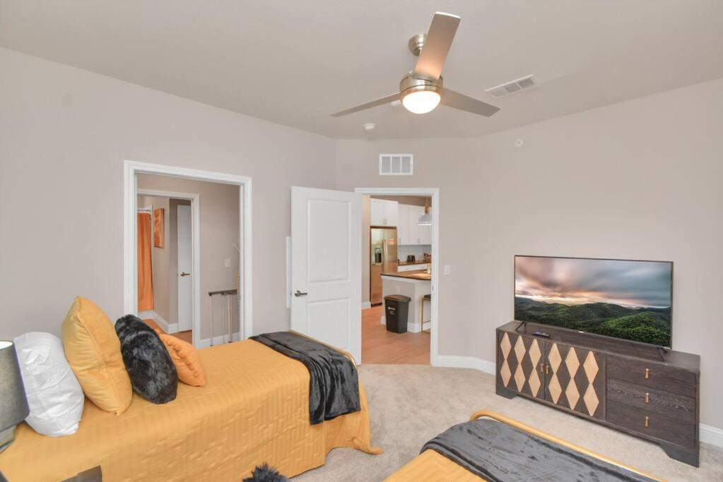 The Golden Treasure Near Kemah Boardwalk! Apartment Exterior foto