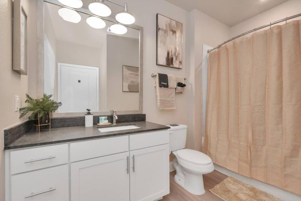 The Golden Treasure Near Kemah Boardwalk! Apartment Exterior foto